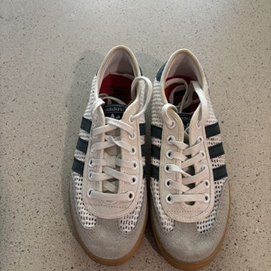 Adidas Sneakers