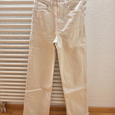 Jeans bianchi con vita media