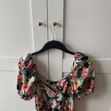 Kleid (Blumenmuster)