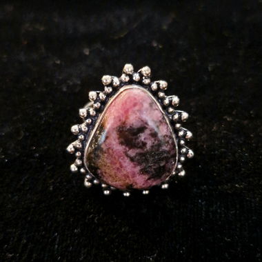Anello in rodonite