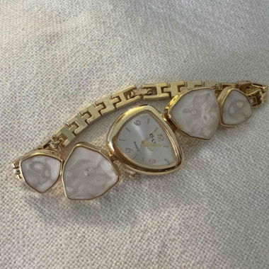 Montre-bracelet dorée