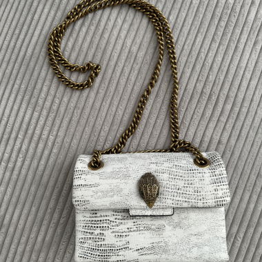 Umhaengetasche Kurt Geiger mit Kette