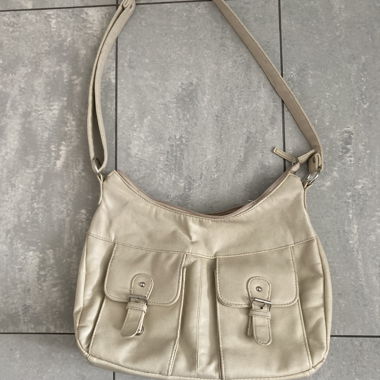 Cremefarbene Tasche