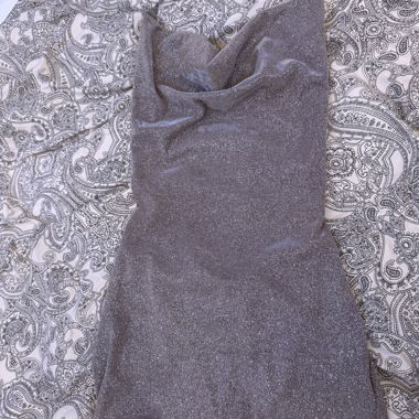 Robe bustier argentée pailletée