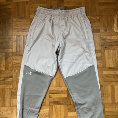 Pantalon de sport Under Armour gris – Taille M