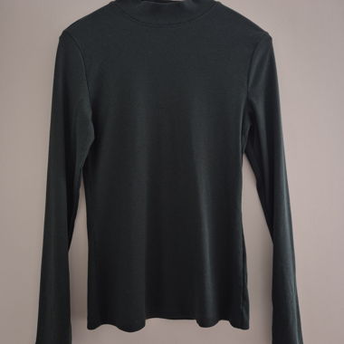 Pull à col roulé vert foncé