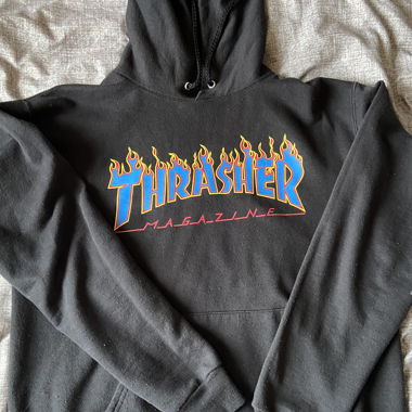 Maglione Trasher Magazine nero