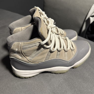 Jordan 11 Retro Cool Grey