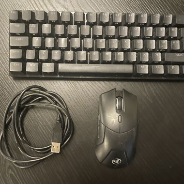 Clavier mécanique avec souris