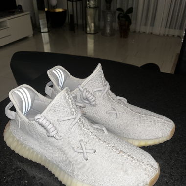 YEEZY BOOST 350 V2 SESAM