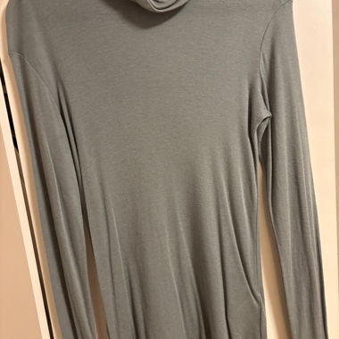 Closed kaki turtleneck long sleeve top