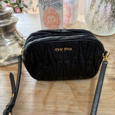 Prada Umhängetäschli
