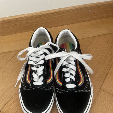 LGBTQIA+ Vans Schuhe