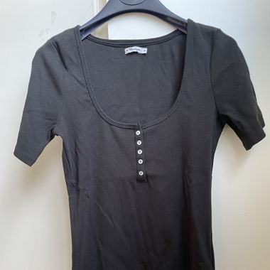 NEU Maariyah T-Shirt schwarz M
