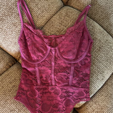 Body in pizzo rosa