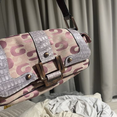 Guess Schultertasche