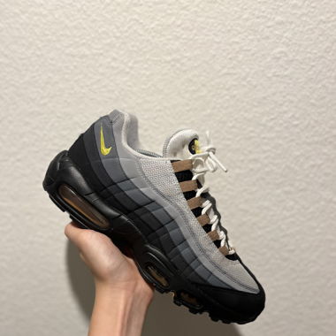 Nike Air Max 95 strike yellow