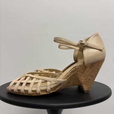 La Garconne Beige Wedge Sandals 36 Leather