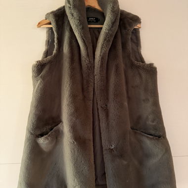 Gilet sans manches en fausse fourrure ONLY