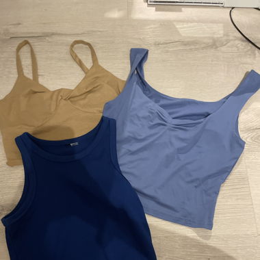 3 Tops