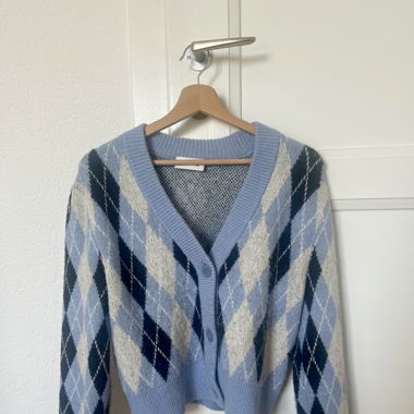 Cardigan bleu à motif 