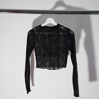 schwarzes Schlangenmuster Top
