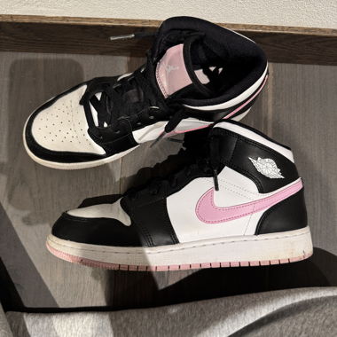 Jordan 1 pink/schwarz