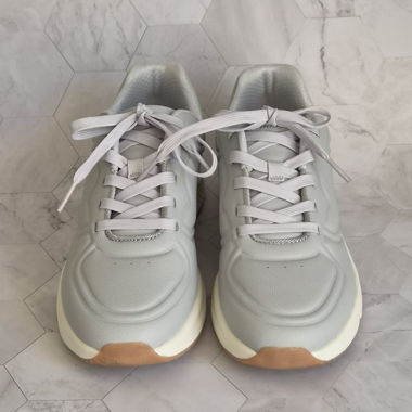 Baskets grises