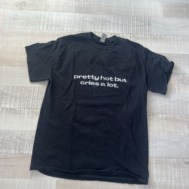 Schwarzes T-Shirt mit Slogan