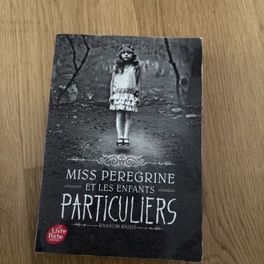 Libro tascabile di Miss Peregrine