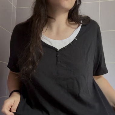 Schwarzes T-Shirt