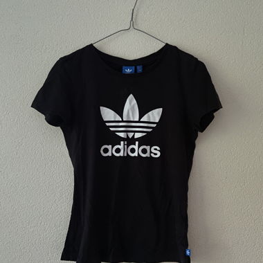 Adidas T-shirt