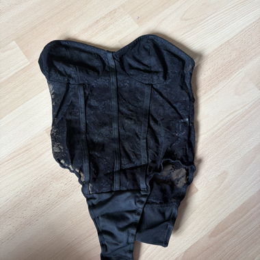 Body nero in pizzo