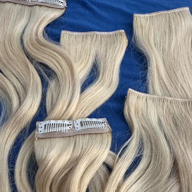 Real Hair Clip-in Extensions – Light Blonde, Wavy Look