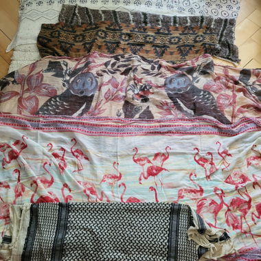 Lot de foulards d'été. 