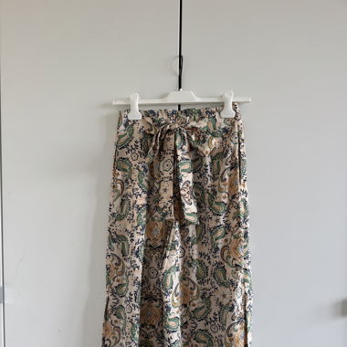 Breite leichte Hosen
