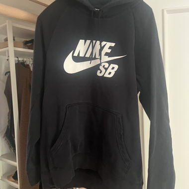 Klassischer Nike-Hoodie