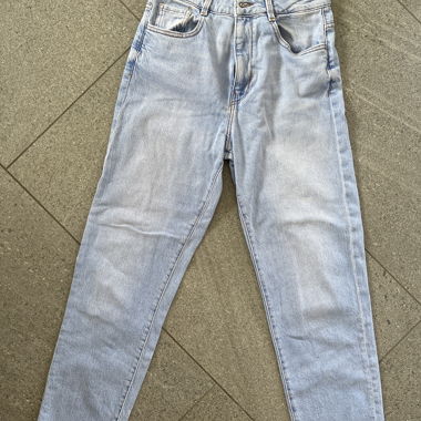 Jean mom 