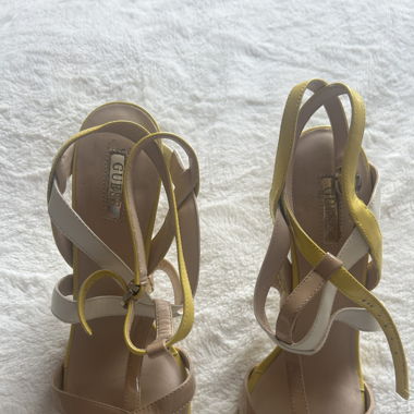 Talon haut guess 