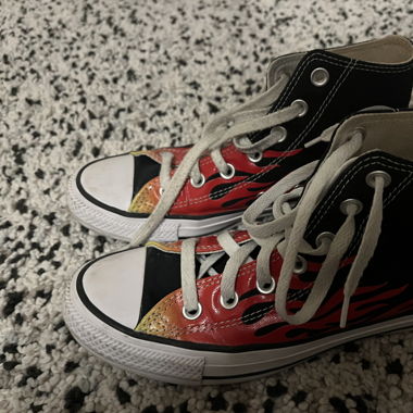 Converse sneakers 