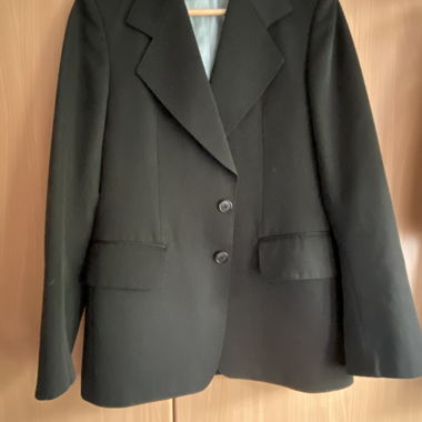 Schwarzer Anzug, Blazer und Hose