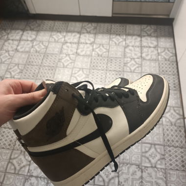 Jordan 1 Retro High Dark Mocha 9.5 rep