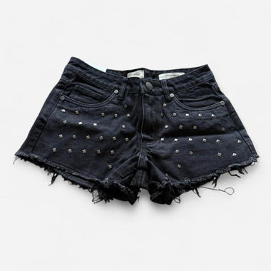 Schwarze Jeansshorts mit Nieten