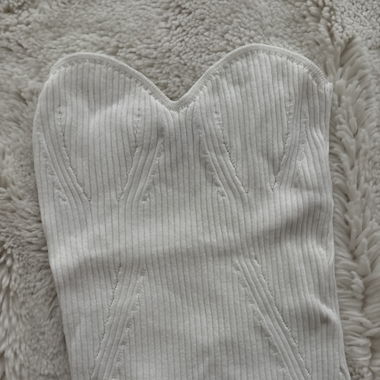 Top bianco senza maniche