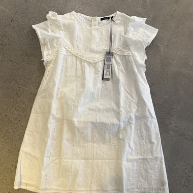 White embroidered IKKS dress 8 years NEW