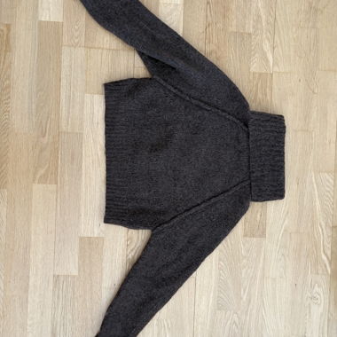 Brauner Cropped-Pullover