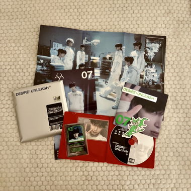 K-pop album DESIRE: UNLEASH 07 with goodies