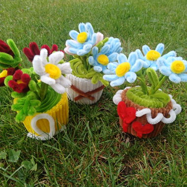 Fleurs decoratives en fil chenille