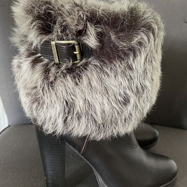 Fur boots