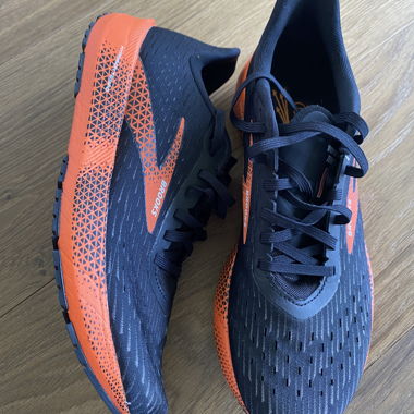 Brooks Hyperion Tempo Laufschuh, Gr. 42.5